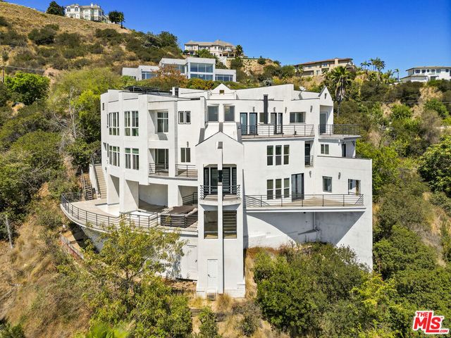 $2,900,000 | 1562 Glen Oaks Boulevard, Pasadena, CA 91105