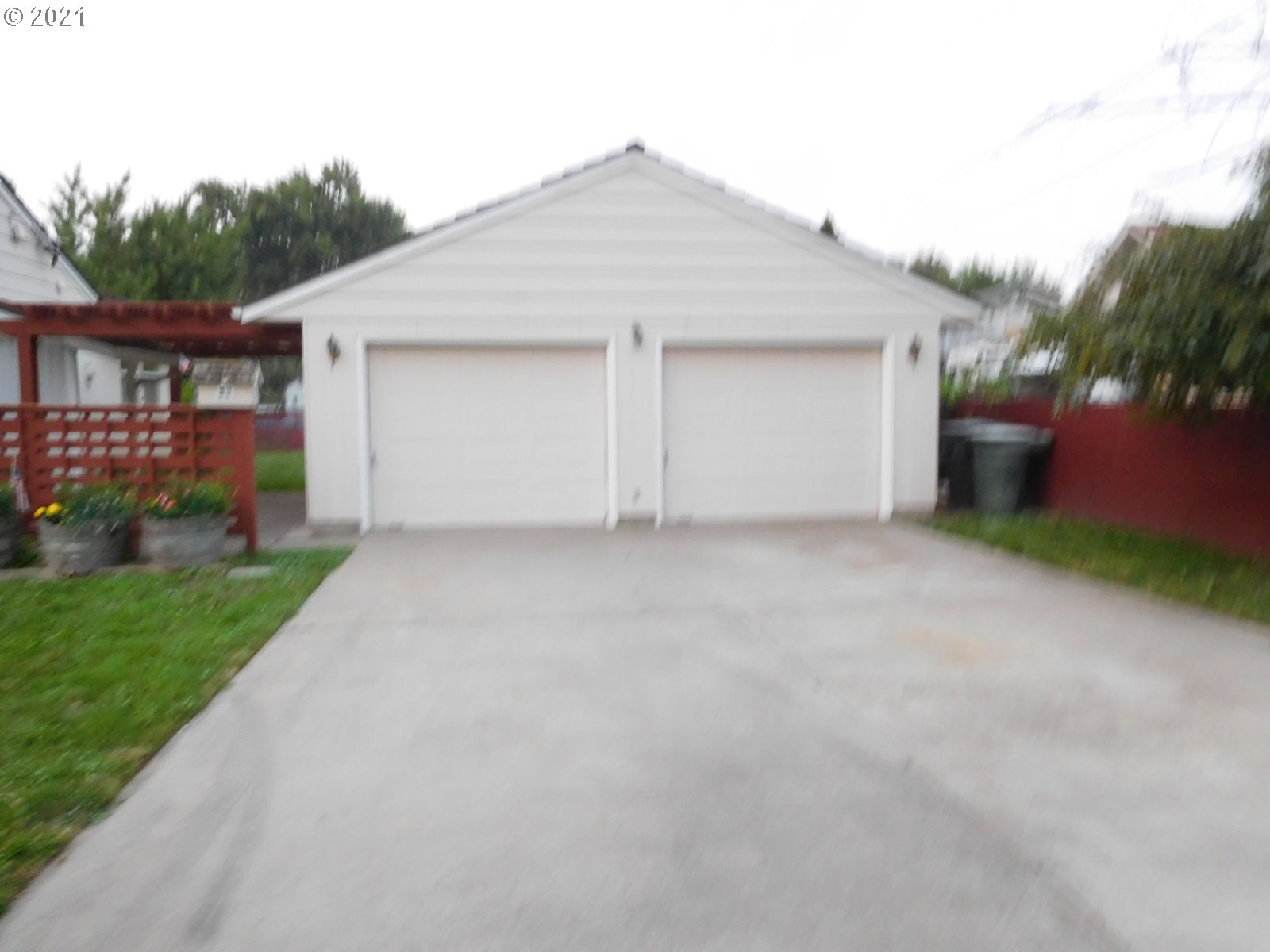 665 Pierce Street Milton Freewater, OR 97862 - Photo 2 of 32