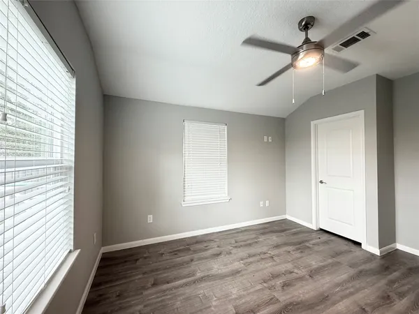 $1,650 | 300 Longstreet Road, Willis, TX 77378