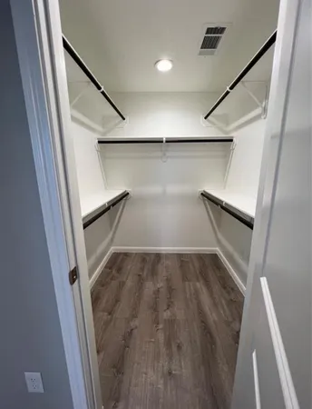 $1,650 | 300 Longstreet Road, Willis, TX 77378