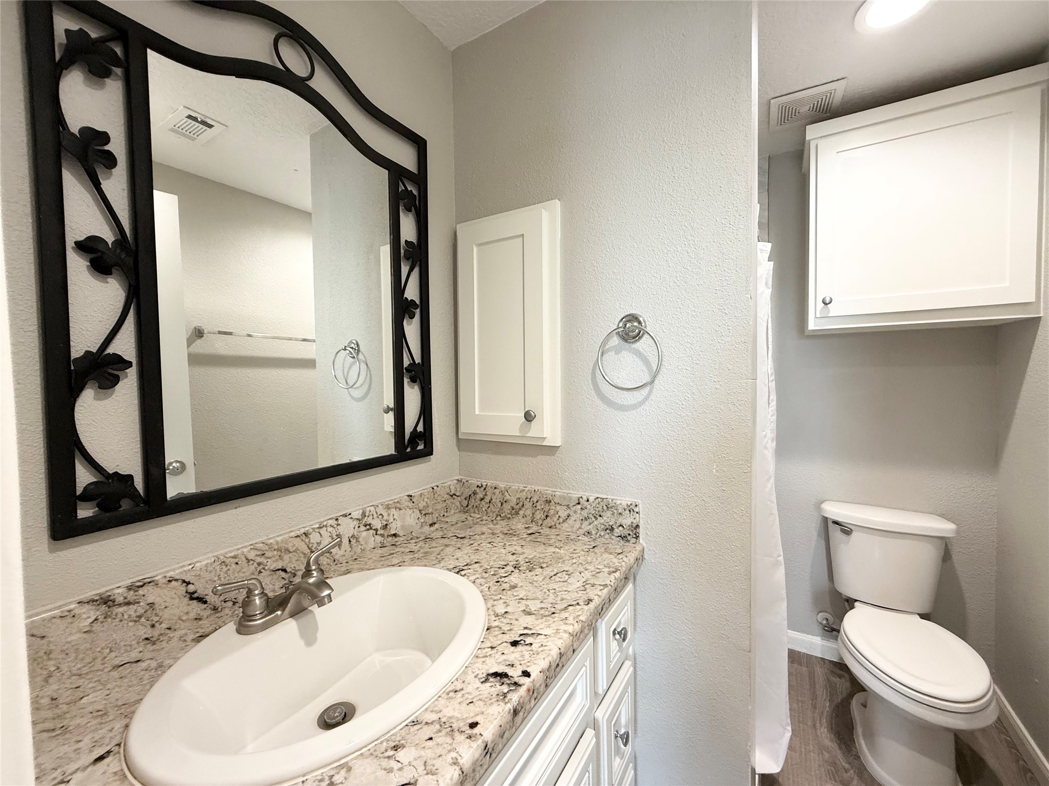 300 Longstreet Road Willis, TX 77378 - Photo 18 of 30 Third Full Bath