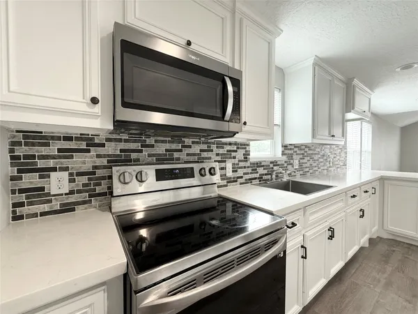 $1,650 | 300 Longstreet Road, Willis, TX 77378