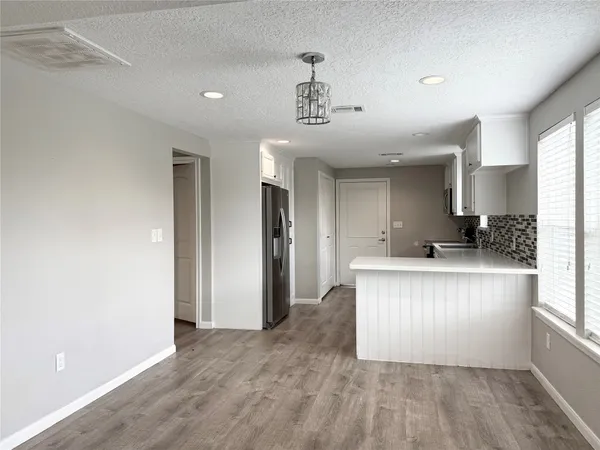 $1,650 | 300 Longstreet Road, Willis, TX 77378