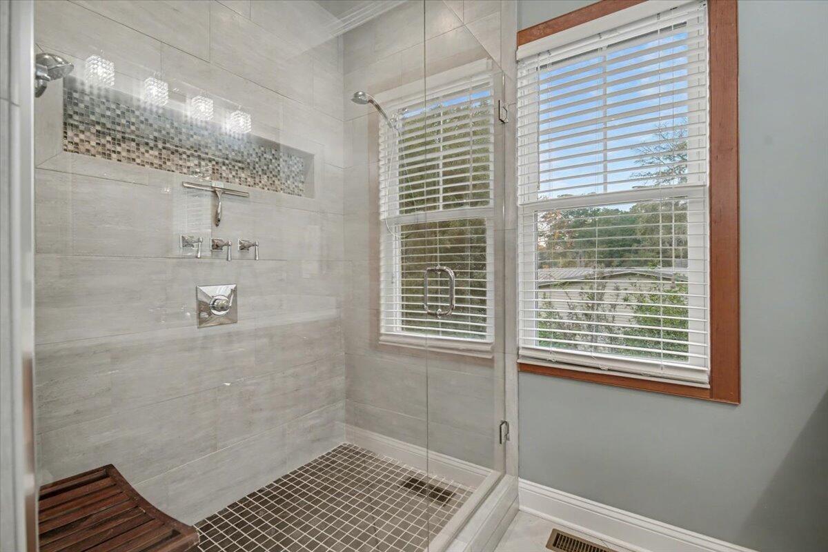 3687 Princess Pond Road Summerton, SC 29148 - Photo 32 of 80 Large walk in shower