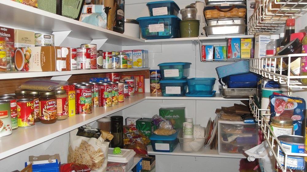 1920 North Baldwin Road Oxford, MI 48371 - Photo 16 of 31 First Floor Pantry.jpg