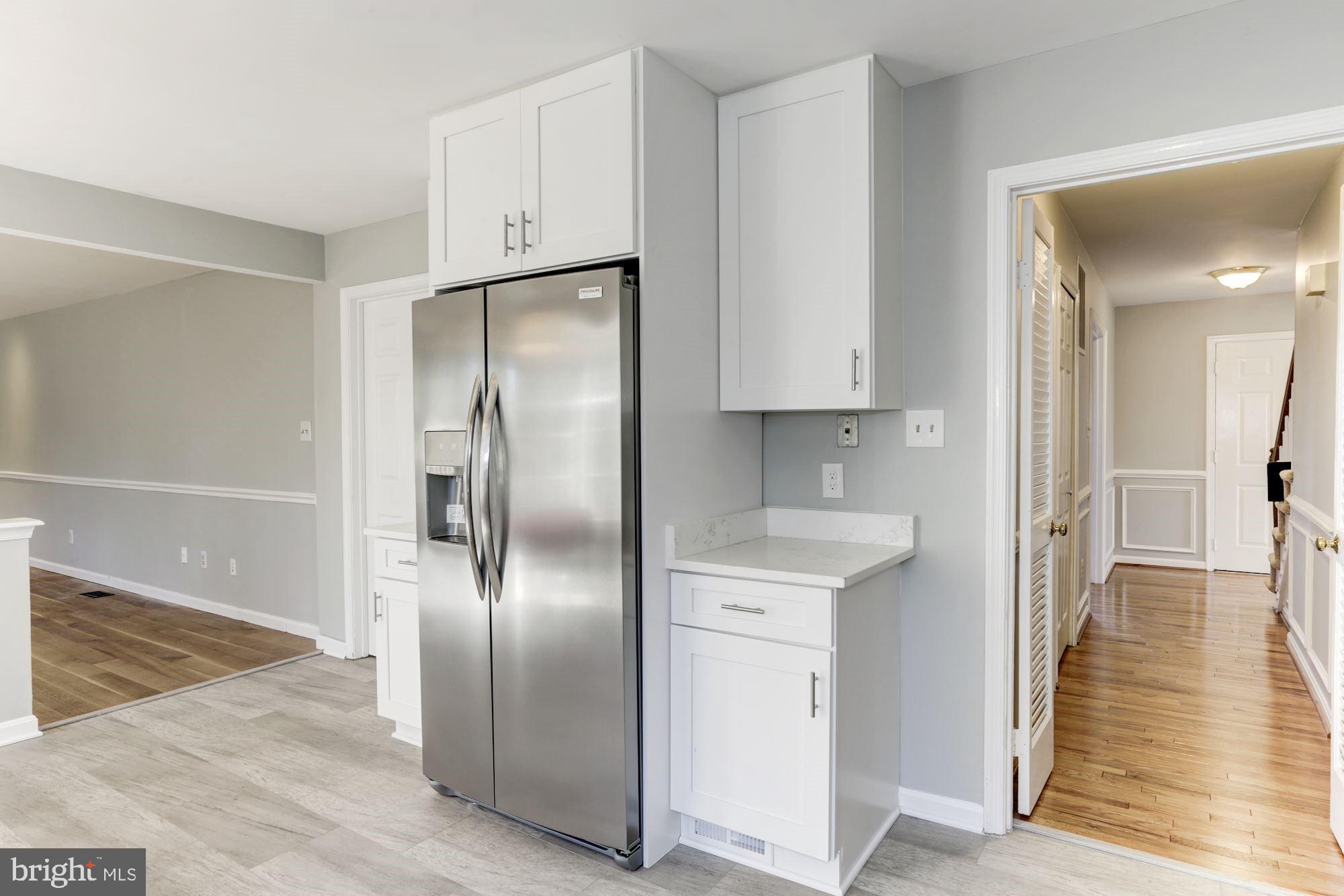 1592 Stowe Road Reston, VA 20194 - Photo 11 of 28 New Cabinets & All new SS Appliances