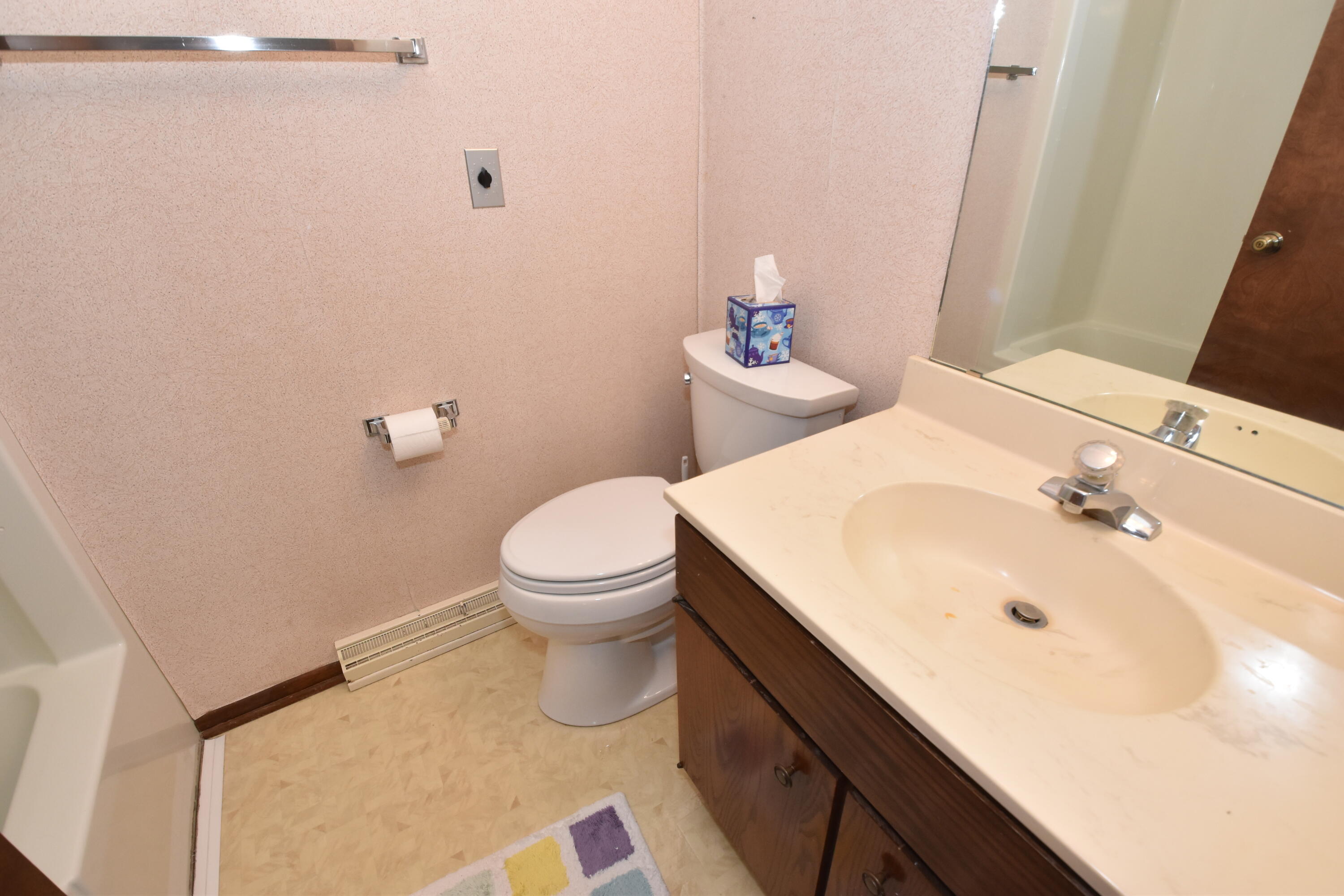104 Woodfield Court Wind Point, WI 53402 - Photo 28 of 42 Bath