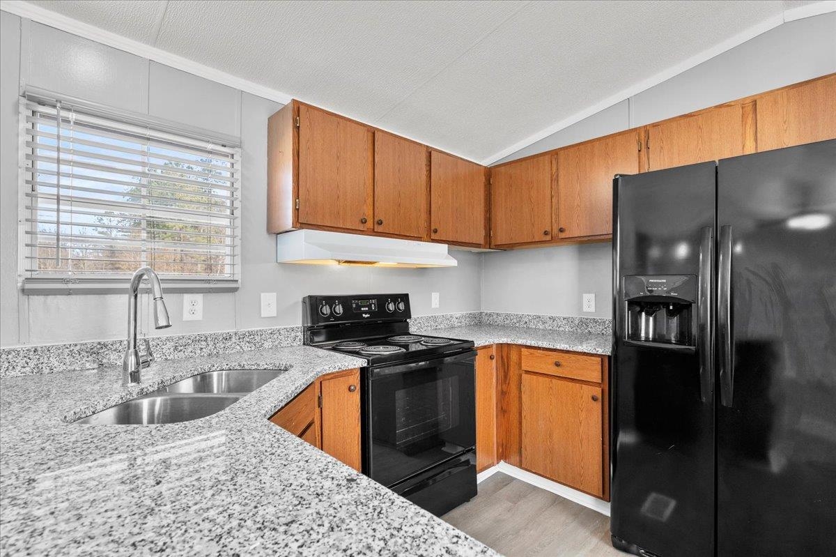 1049 Sawyer Road Marion, SC 29571 - Photo 17 of 35