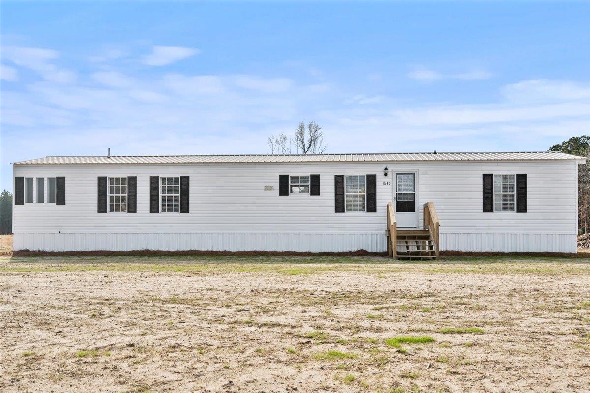 1049 Sawyer Road Marion, SC 29571 - Photo 3 of 35