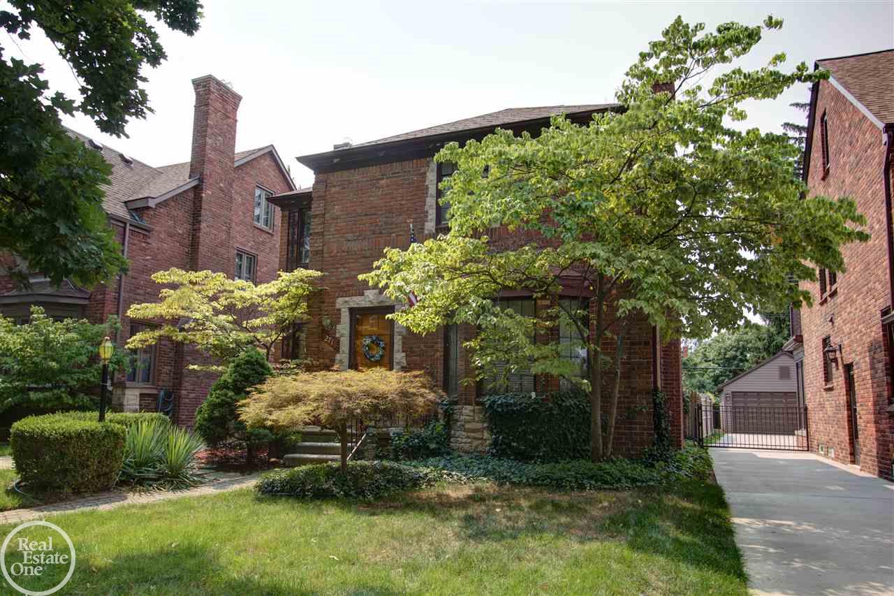 271 Moran Road Grosse Pointe Farms, MI 48236 - Photo 8 of 41