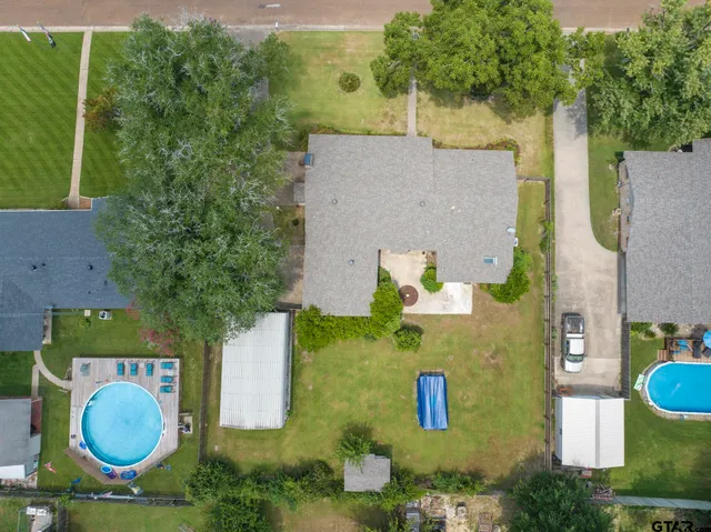 $289,000 | 909 Elizabeth Street, Gilmer, TX 75644