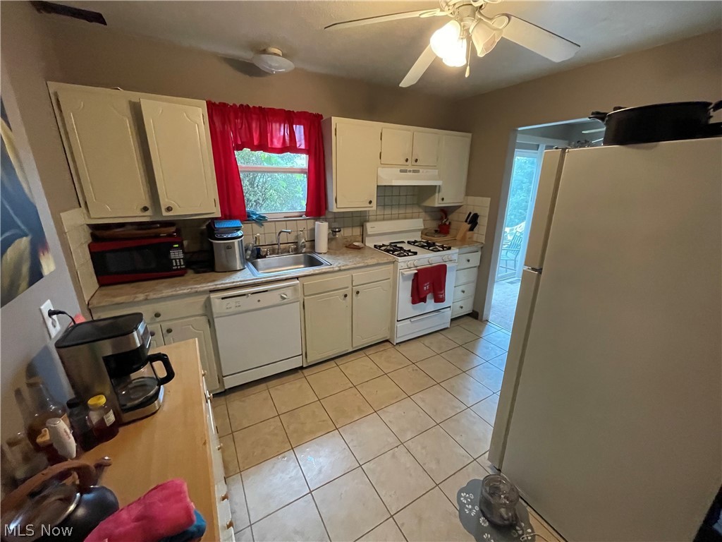 4251 New Road Youngstown, OH 44515 - Photo 3 of 11