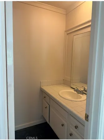 $5,900 | 17041 Escalon Drive, Encino, CA 91436