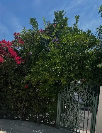 $5,900 | 17041 Escalon Drive, Encino, CA 91436