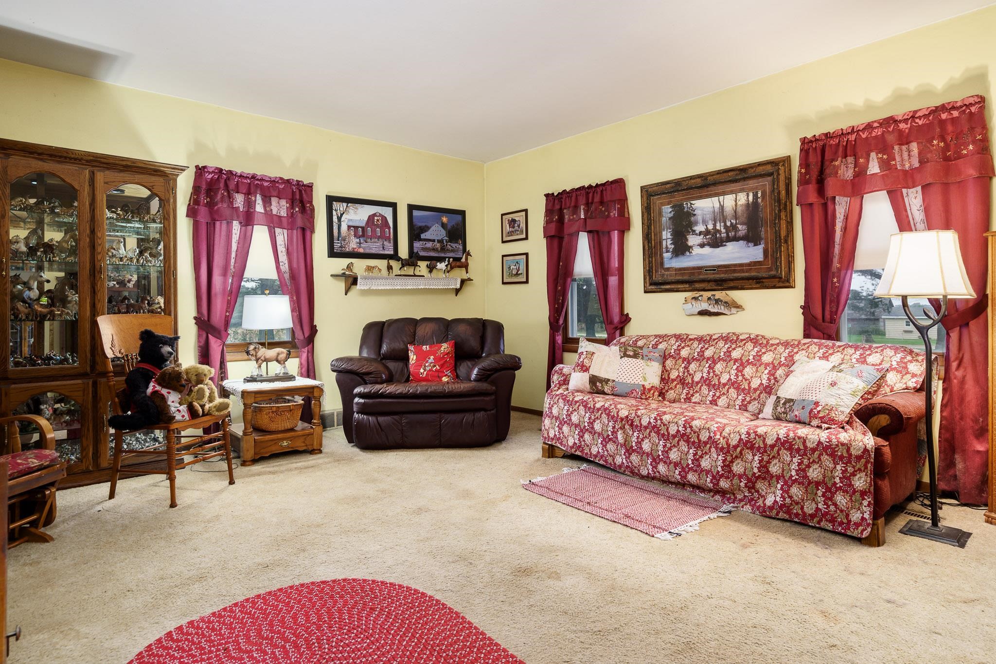 4304 Kendall Road Winnebago, IL 61088 - Photo 4 of 43