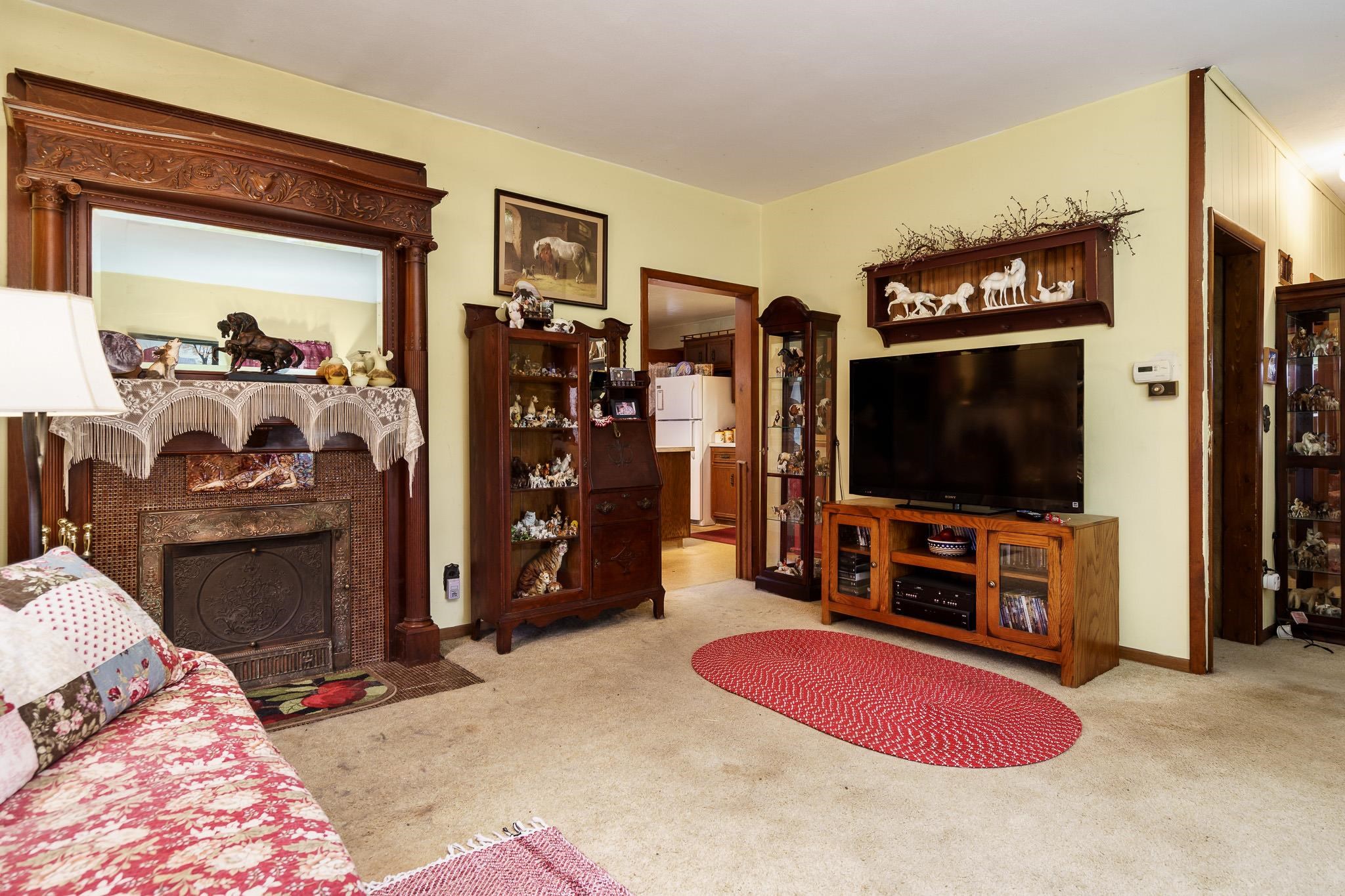 4304 Kendall Road Winnebago, IL 61088 - Photo 7 of 43