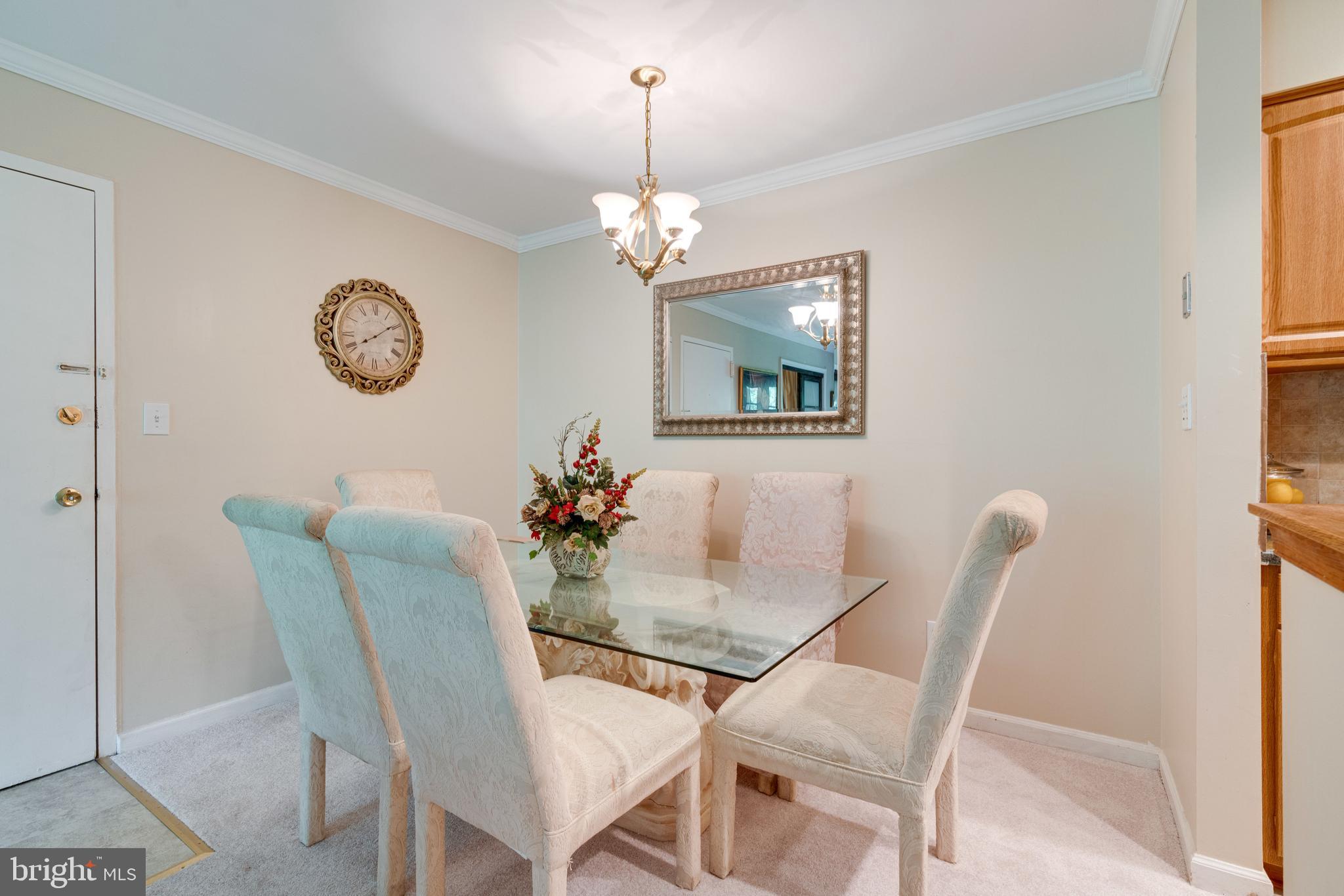 5905 Bayshire Road, Unit 184 Springfield, VA 22152 - Photo 15 of 48 dining area