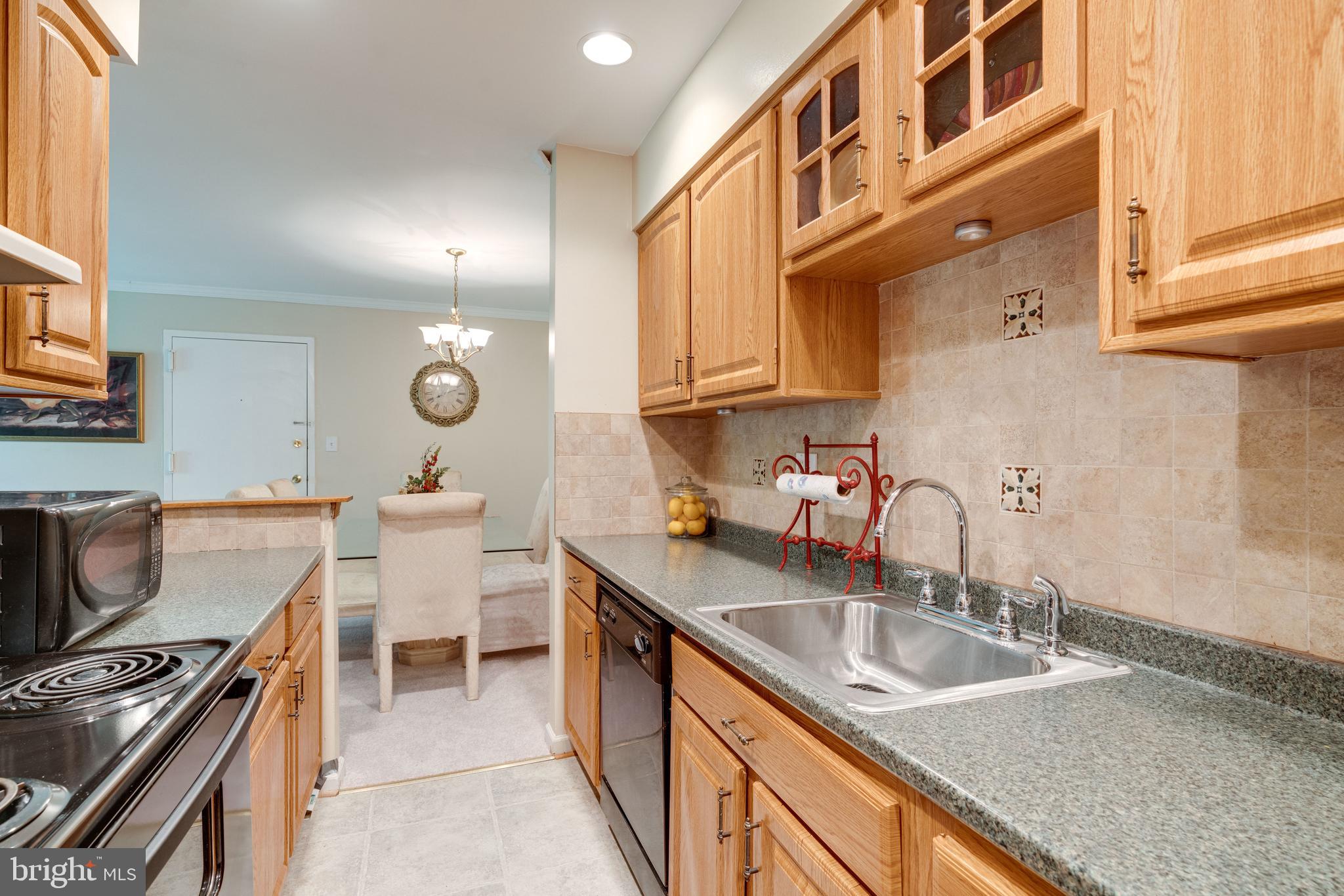 5905 Bayshire Road, Unit 184 Springfield, VA 22152 - Photo 19 of 48 kitchen