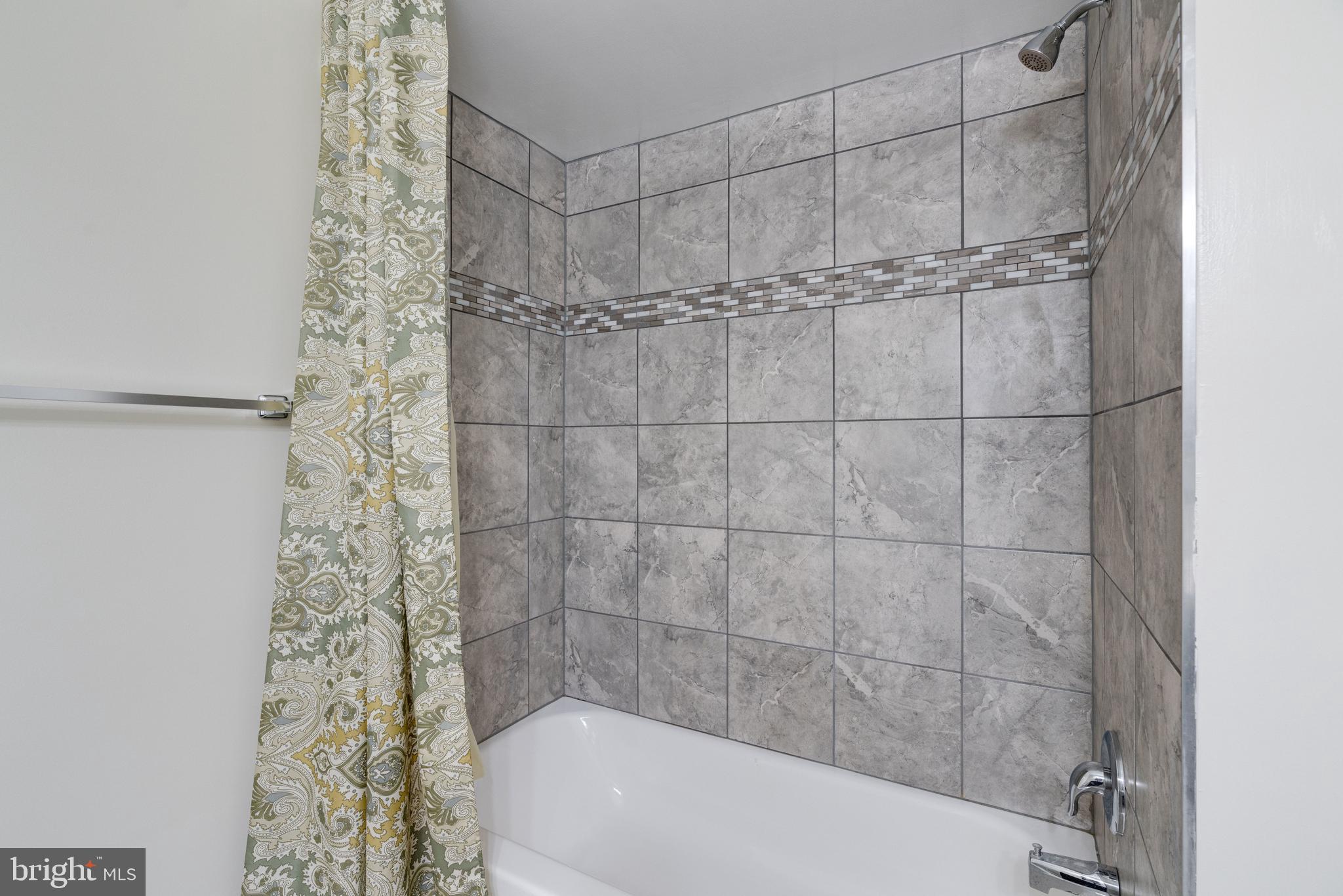 5905 Bayshire Road, Unit 184 Springfield, VA 22152 - Photo 30 of 48 beautiful master bath