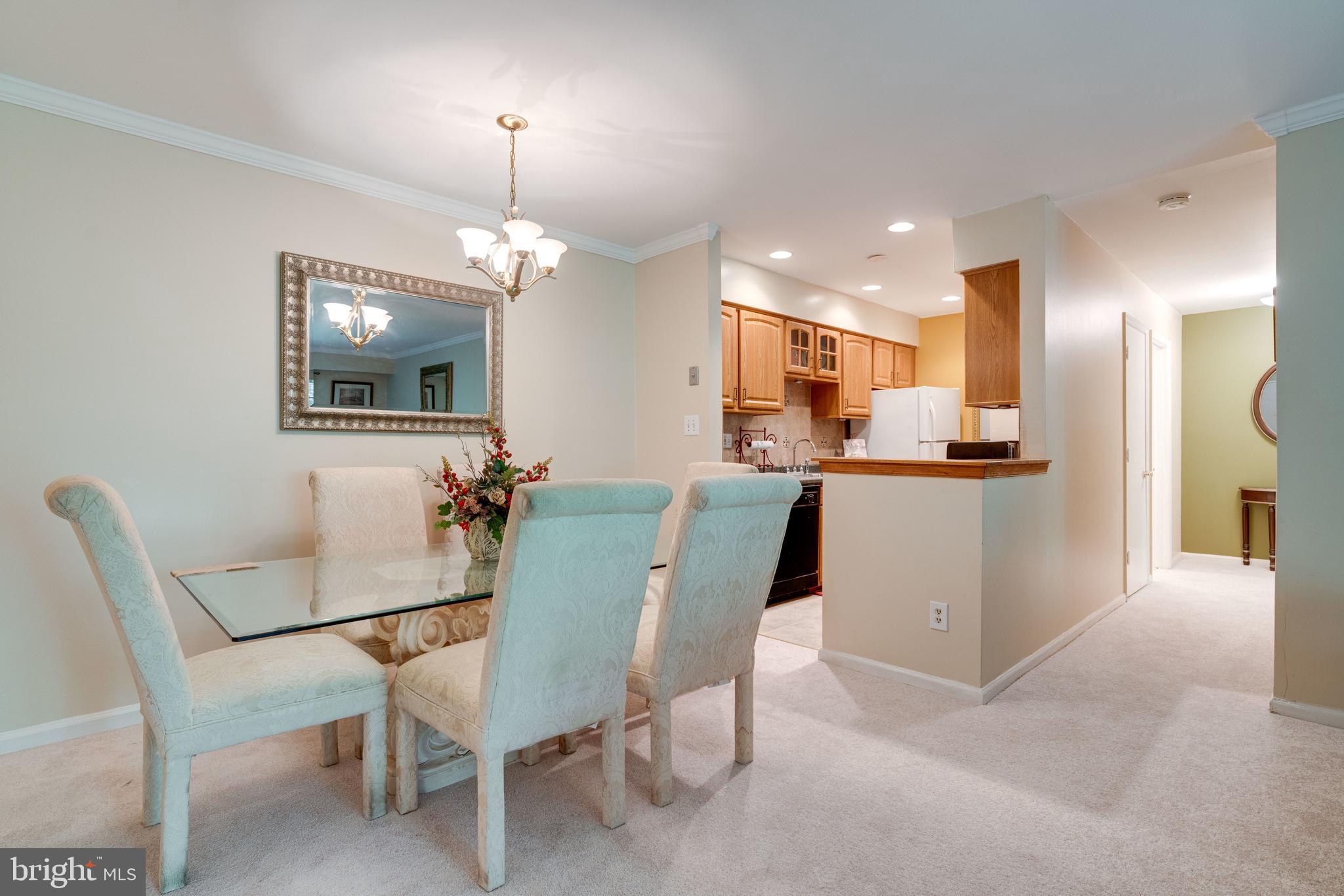 5905 Bayshire Road, Unit 184 Springfield, VA 22152 - Photo 7 of 48 dining area