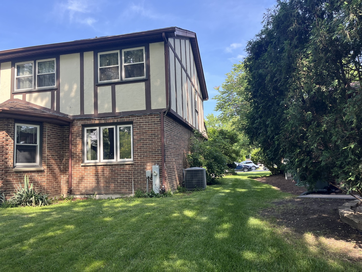 1212 Honey Hill Road Addison, IL 60101 - Photo 2 of 44