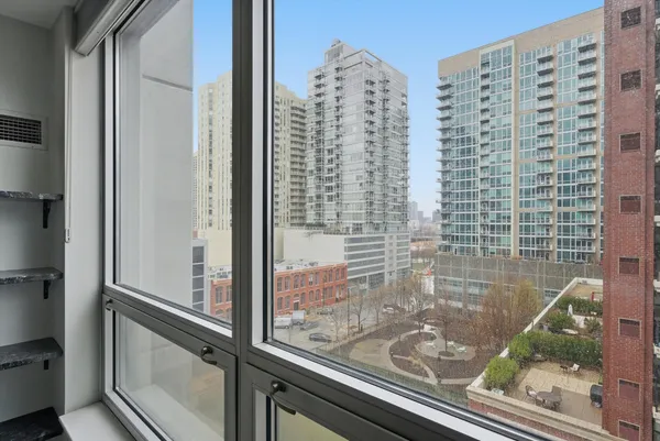 $475,000 | 421 West Huron Street, Unit 809, Chicago, IL 60654