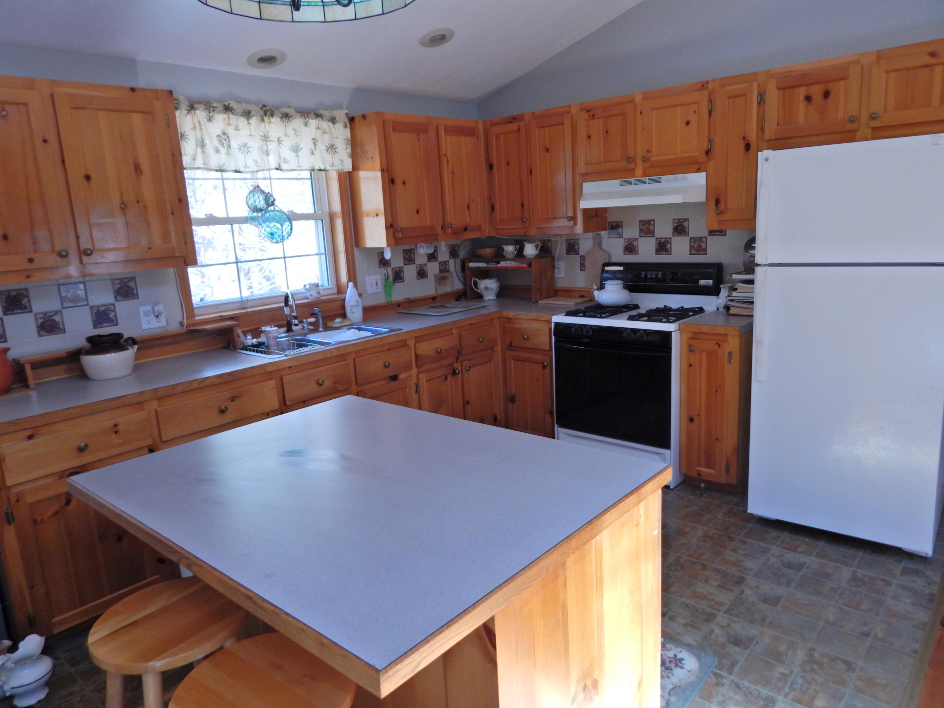 133 Mountain Road Cape Neddick, ME 03902 - Photo 7 of 15 ktchn9