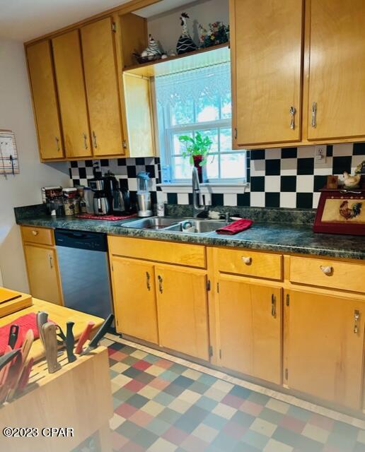 5612 Banner Road Malone, FL 32445 - Photo 12 of 48