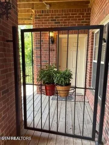 $1,800 | 4801 Lyons View Pike, Unit 204, Knoxville, TN 37919