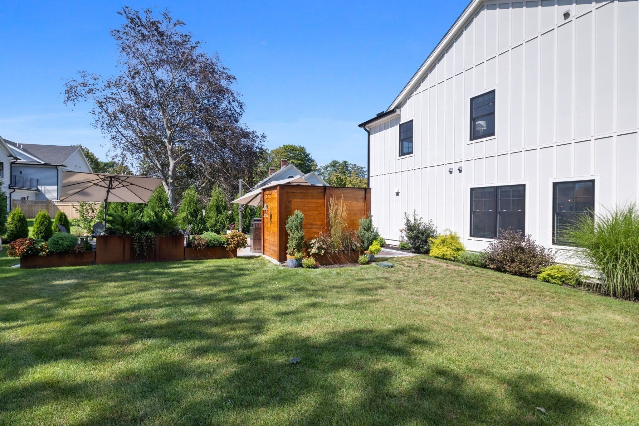 8 Orchard Road, Unit B Gloucester, MA 01930 - Photo 27 of 33 Gallery Image 27