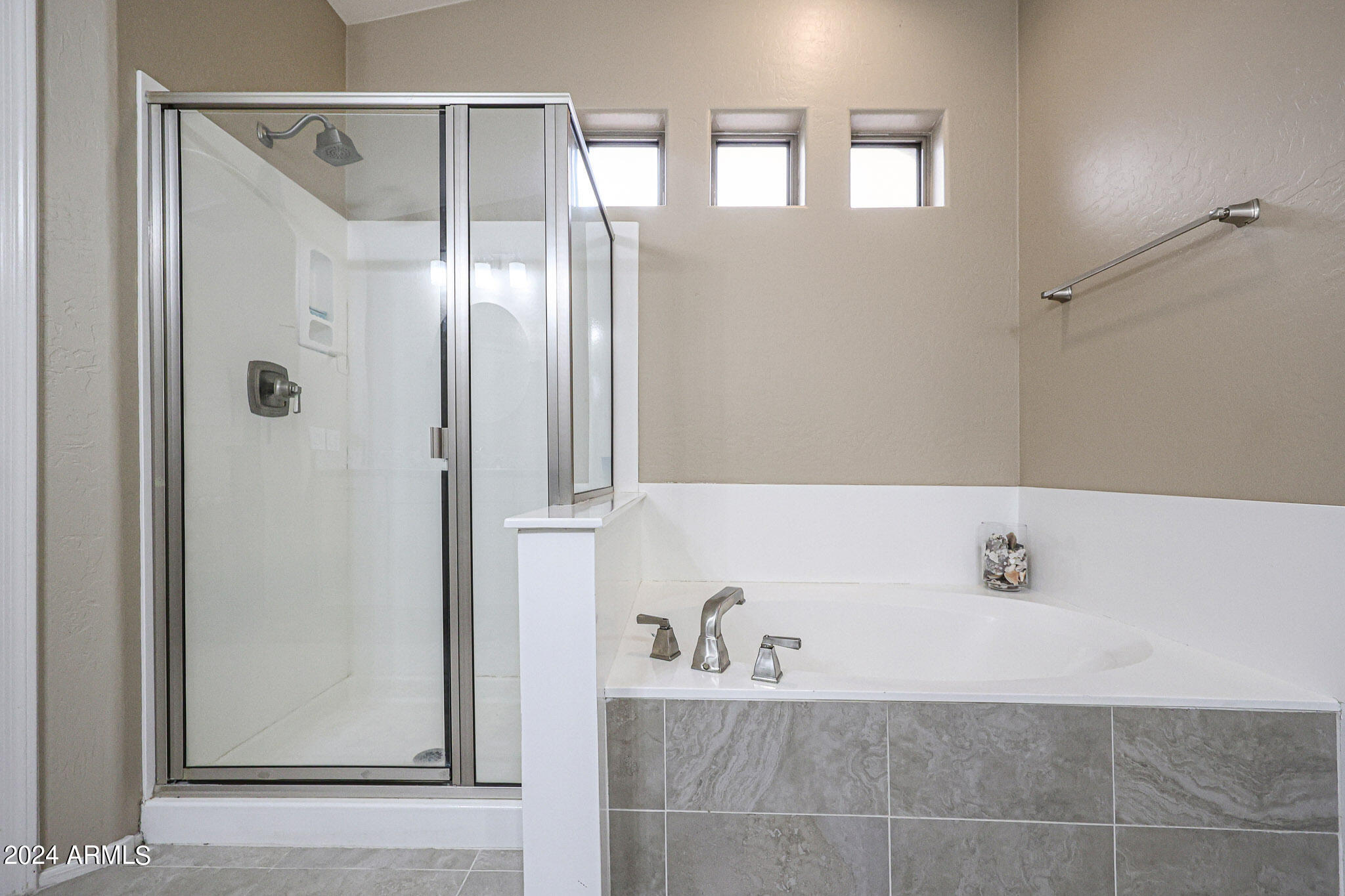 13660 West Monte Vista Road Goodyear, AZ 85395 - Photo 22 of 43 B (13)
