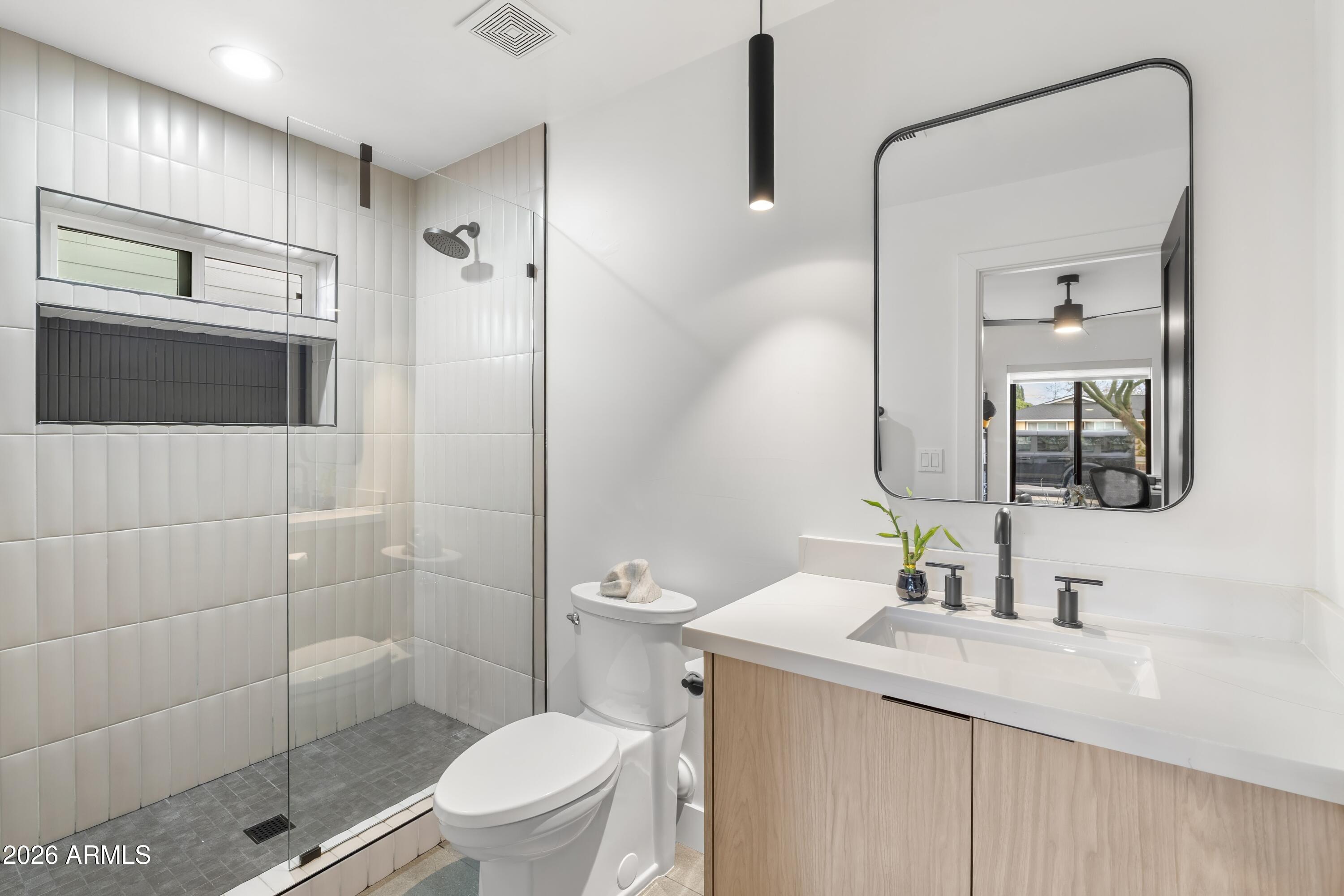 4639 East Osborn Road Phoenix, AZ 85018 - Photo 37 of 58 054_Bathroom