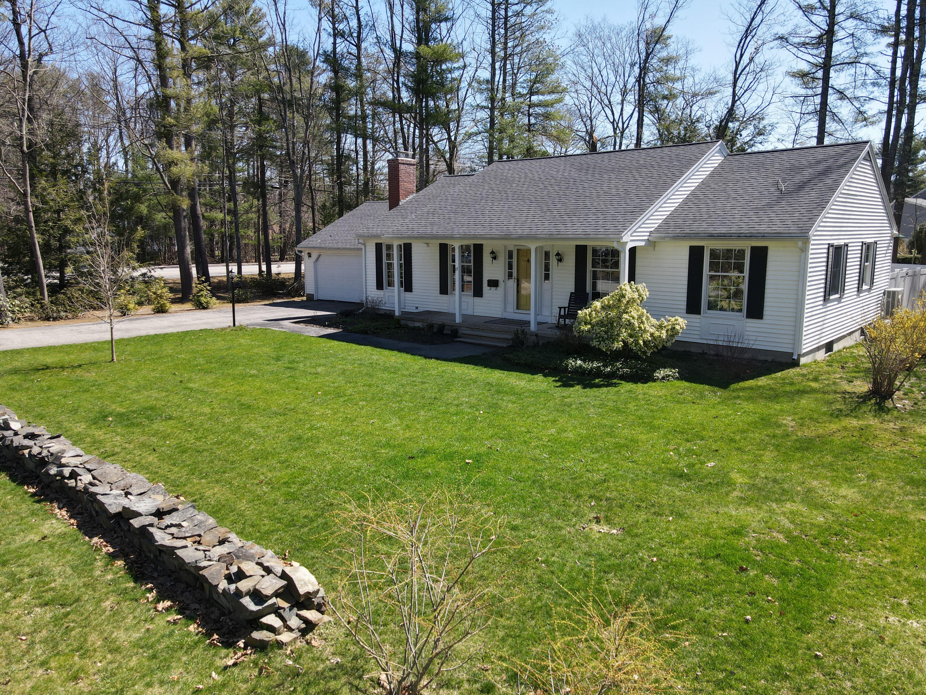17 Oak Bluff Road Kennebunk, ME 04043 - Photo 8 of 50 Outside