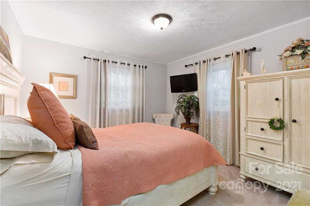 131 Davis Cove Road Waynesville, NC 28786 - Photo 15 of 28 Gallery Image 15