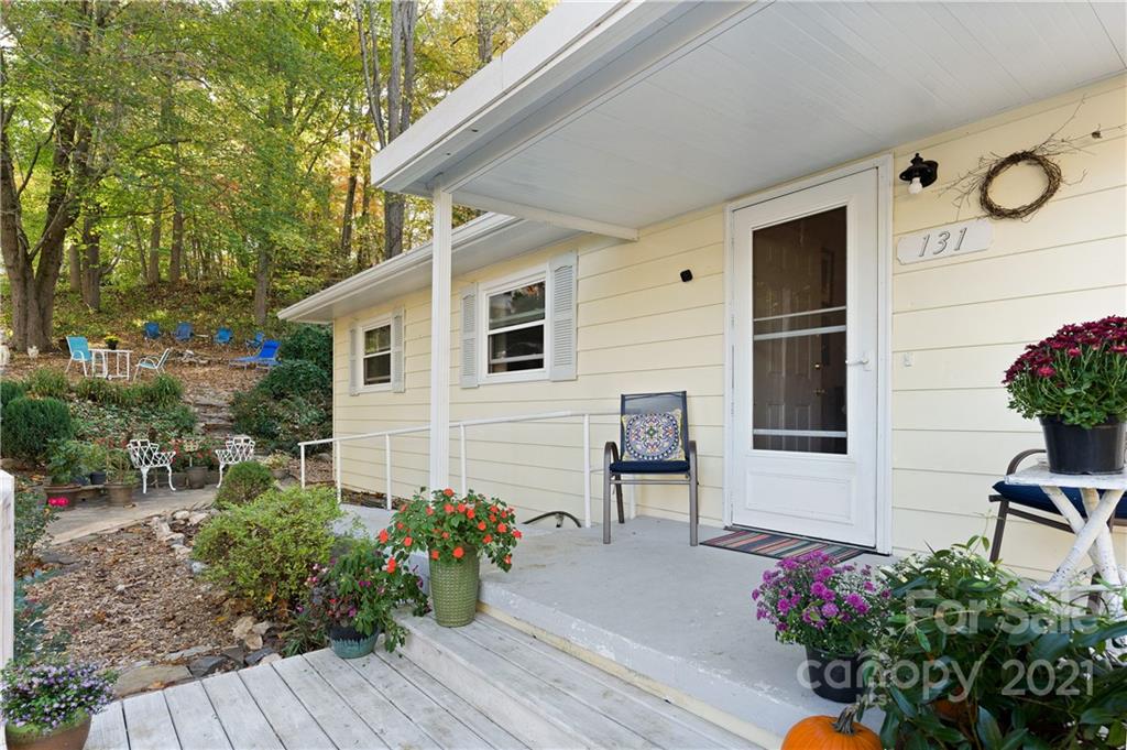 131 Davis Cove Road Waynesville, NC 28786 - Photo 6 of 28 Gallery Image 6