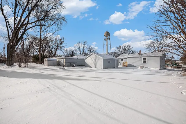 $429,900 | 225 Sunrise Avenue, Willowbrook, IL 60527