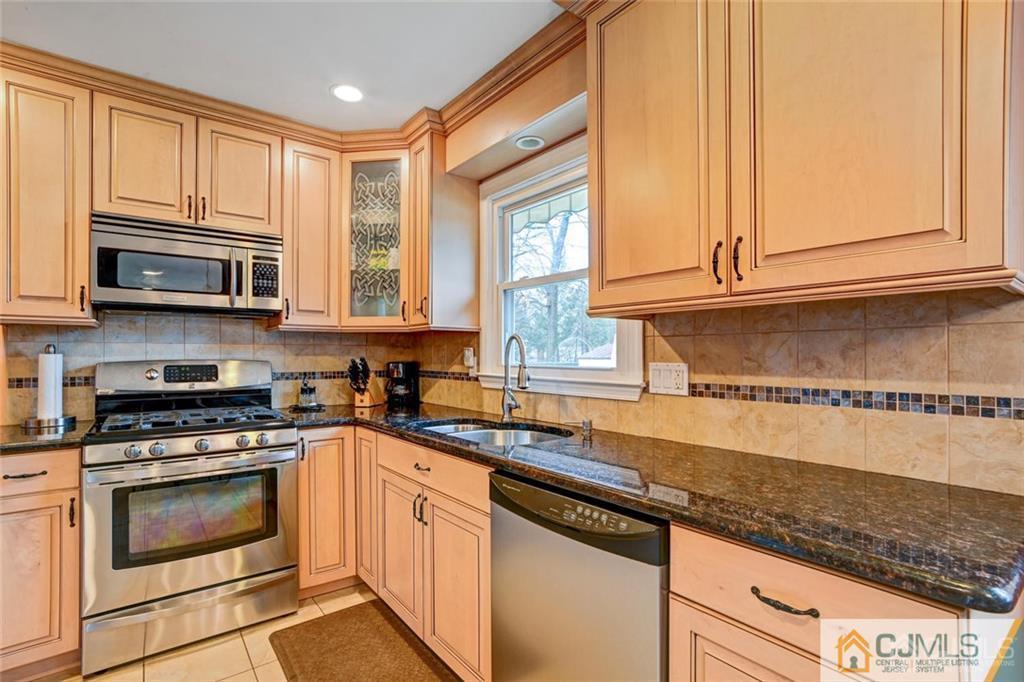 19 Myrtle Road East Brunswick, NJ 08816 - Photo 12 of 25 Gallery Image 12