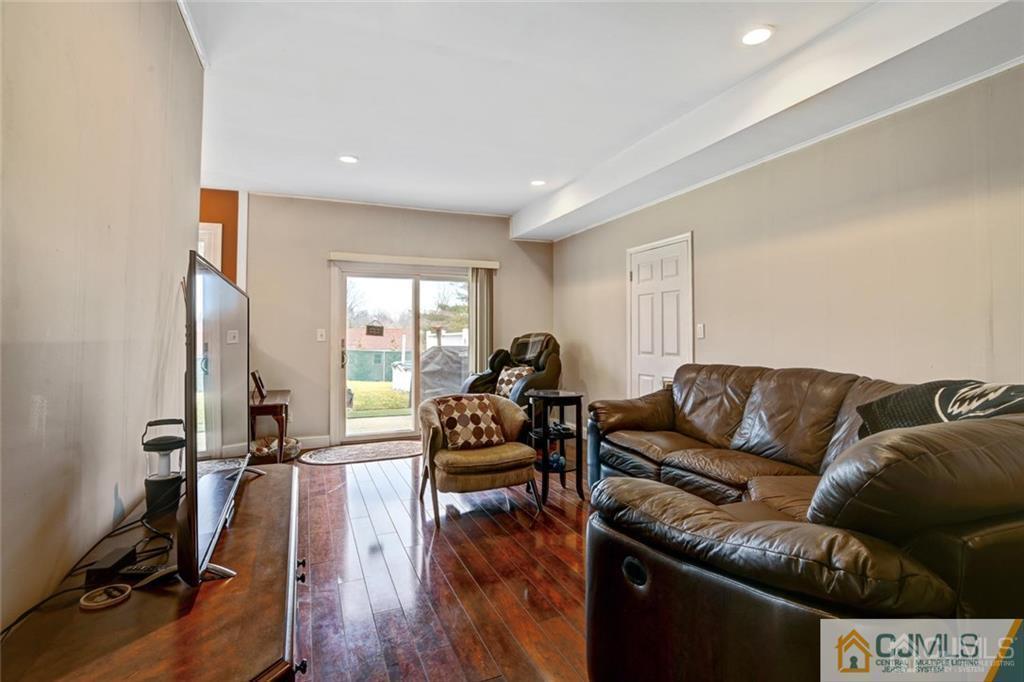 19 Myrtle Road East Brunswick, NJ 08816 - Photo 13 of 25 Gallery Image 13