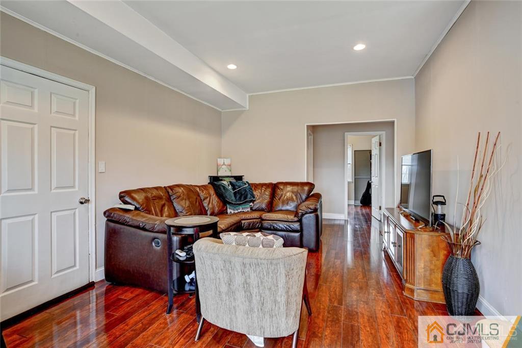 19 Myrtle Road East Brunswick, NJ 08816 - Photo 14 of 25 Gallery Image 14