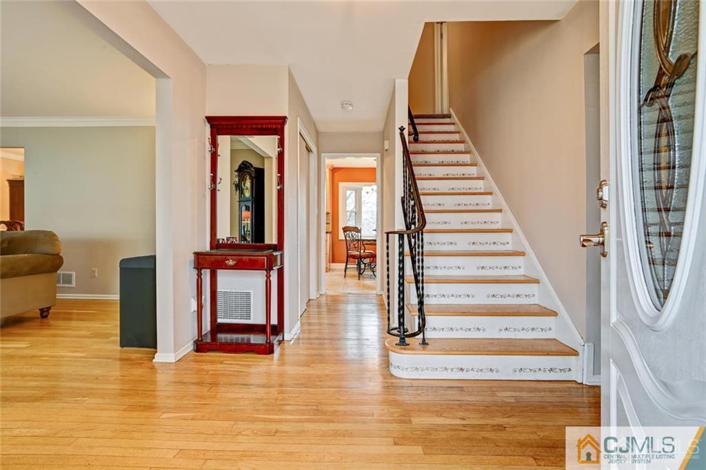 19 Myrtle Road East Brunswick, NJ 08816 - Photo 3 of 25 Gallery Image 3