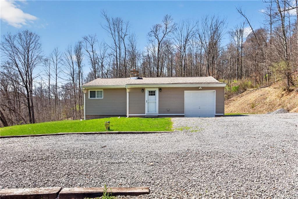 2523 Union Valley Road New Castle, PA 16101 - Photo 2 of 32