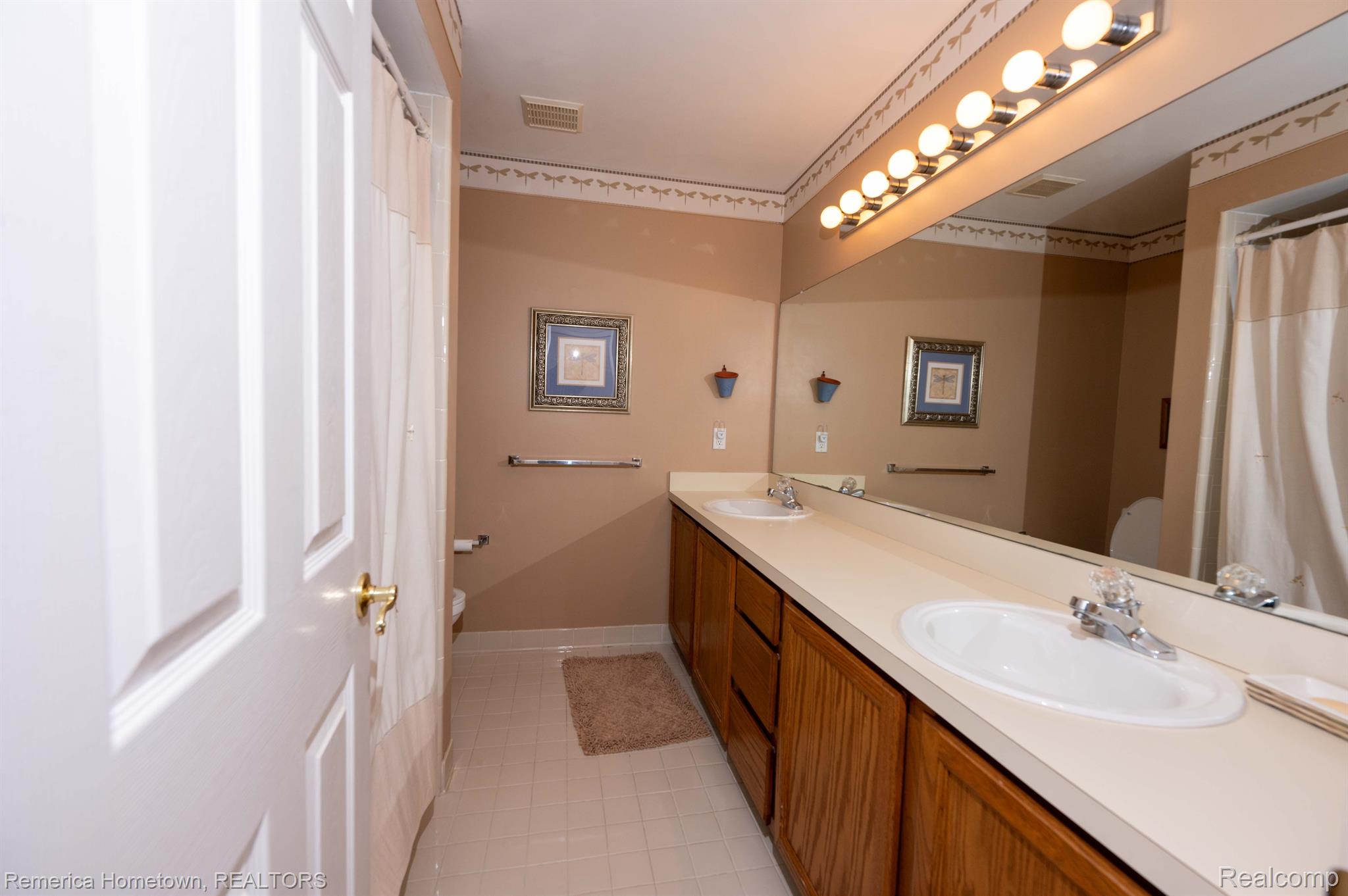 46545 Mornington Road Canton, MI 48188 - Photo 30 of 37 Gallery Image 30