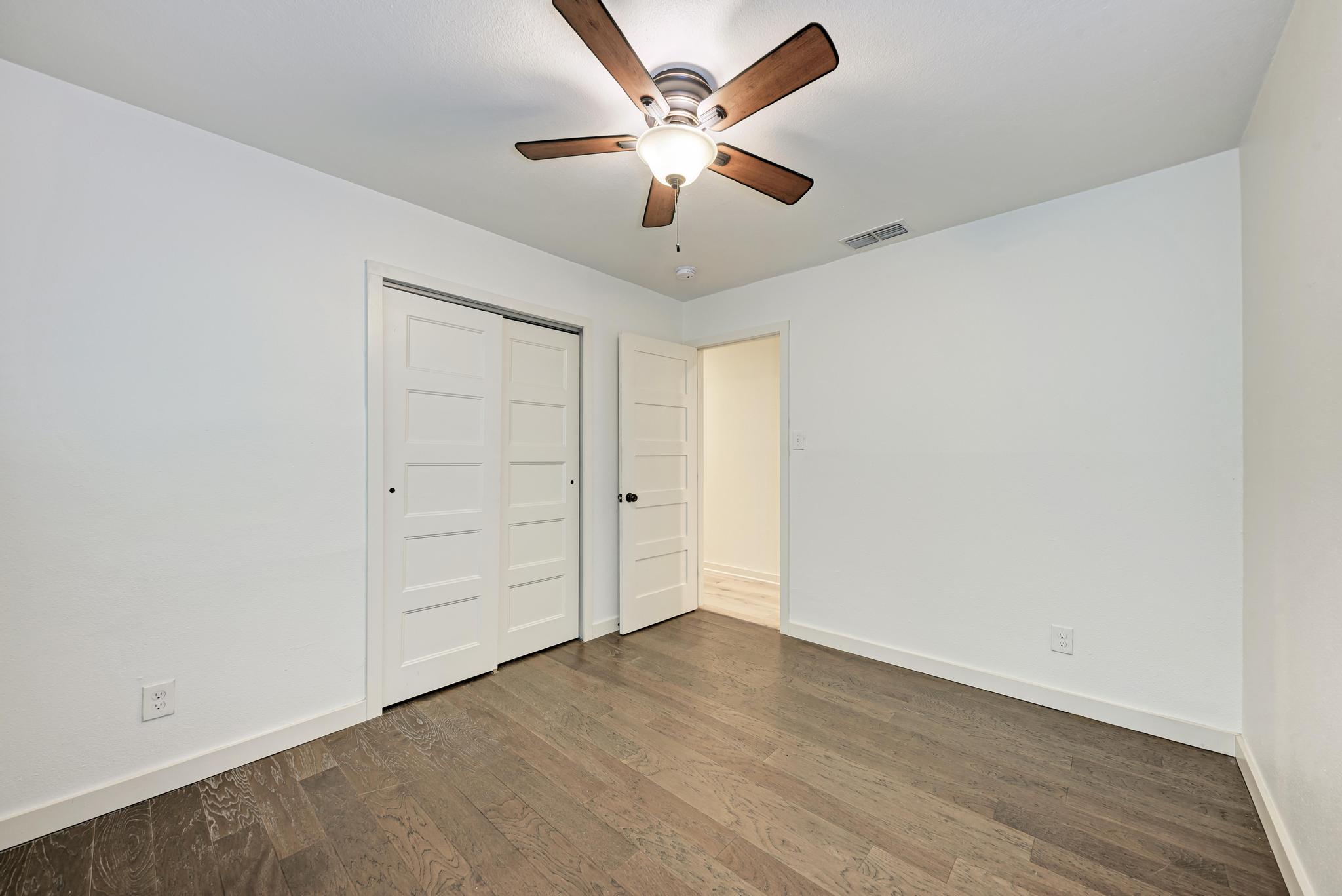 6700 Kings Point Austin, TX 78723 - Photo 35 of 40