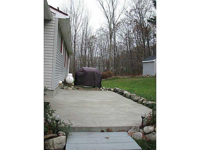 3211 Middle Road Sidney, ME 04330 - Photo 29 of 32 Patio/Deck.