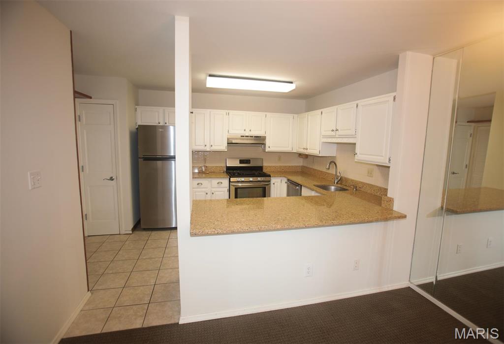 1340 Holgate Drive, Unit F2 Ballwin, MO 63021 - Photo 12 of 46