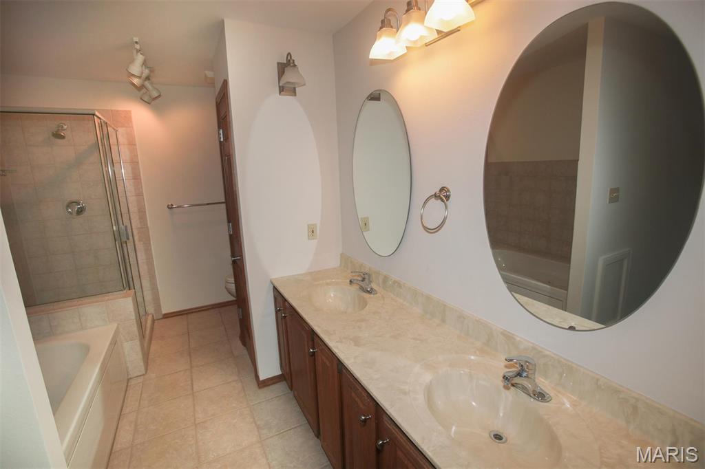 1340 Holgate Drive, Unit F2 Ballwin, MO 63021 - Photo 26 of 46