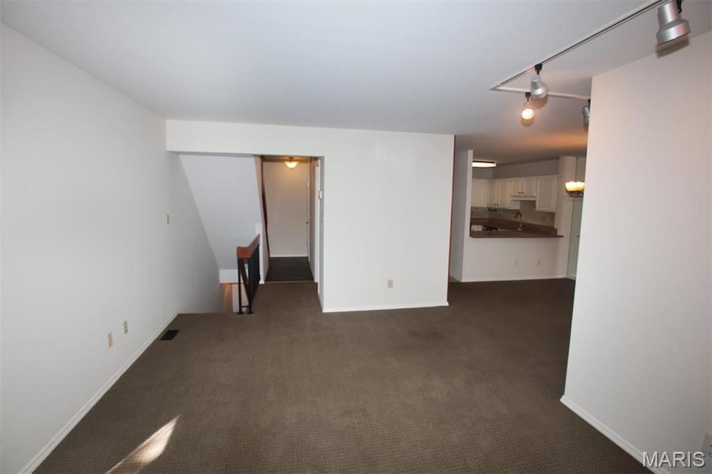 1340 Holgate Drive, Unit F2 Ballwin, MO 63021 - Photo 8 of 46