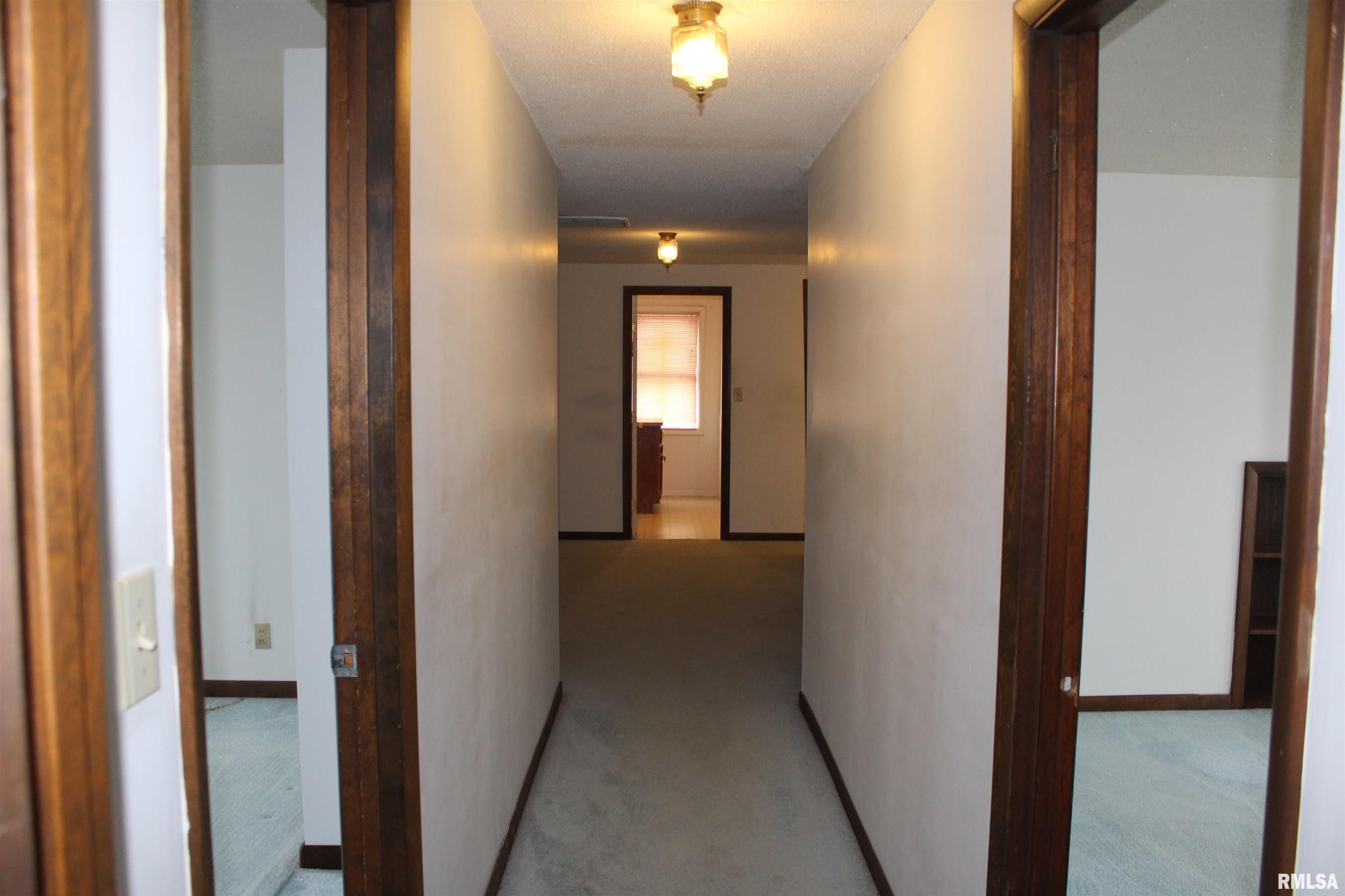 1637 North Stephens Avenue Springfield, IL 62702 - Photo 3 of 24