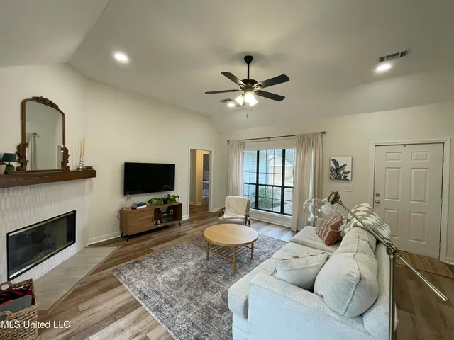 $283,900 | 598 Bedford Circle, Madison, MS 39110