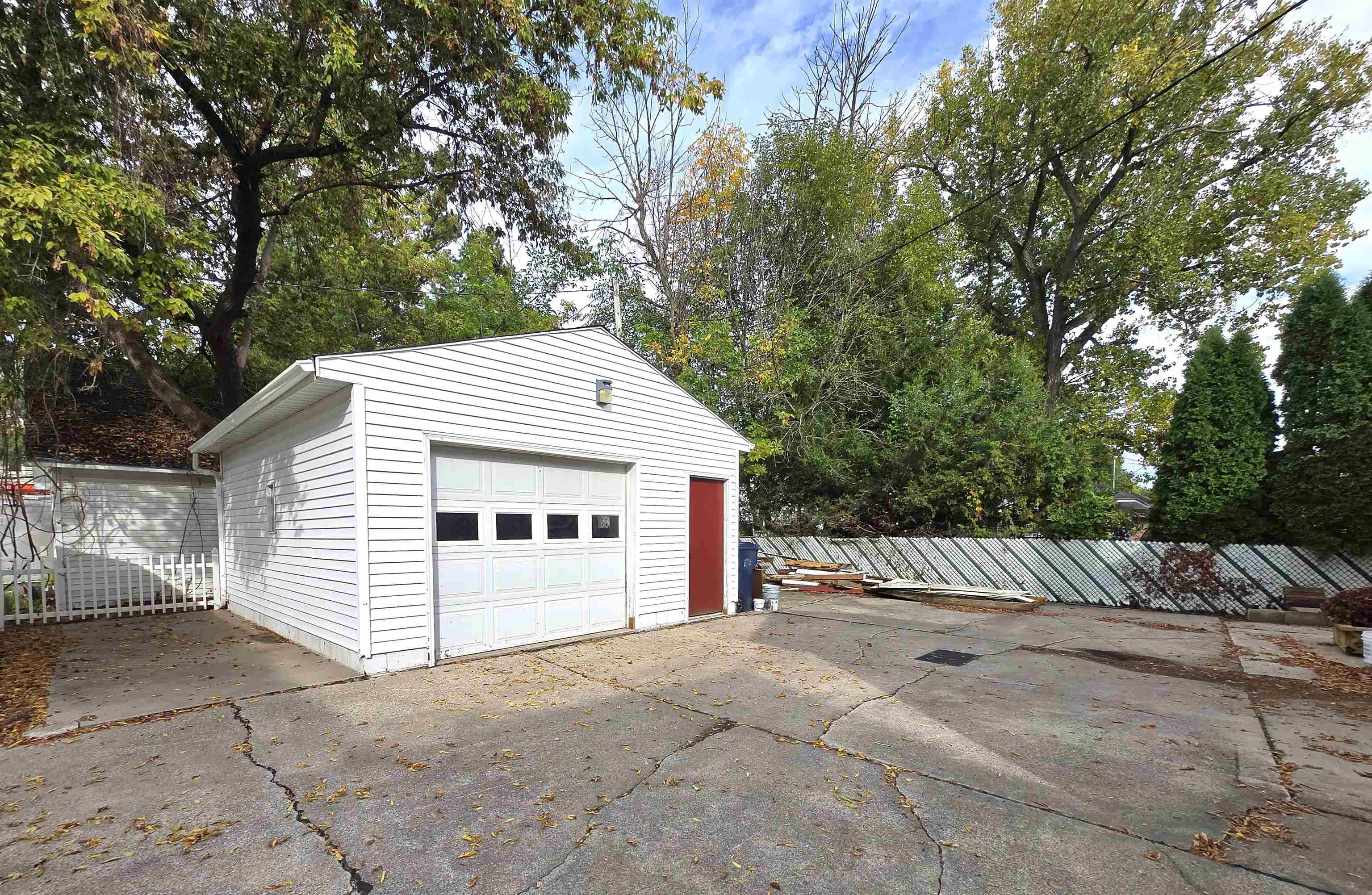 2121 7th Street Bay City, MI 48708 - Photo 9 of 33 Gallery Image 9